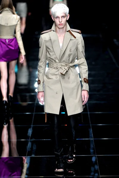 Look 12